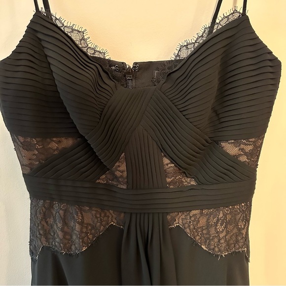 ✨ BCBG MaxAzria Lace Mini Dress ✨ - Picture 1 of 4